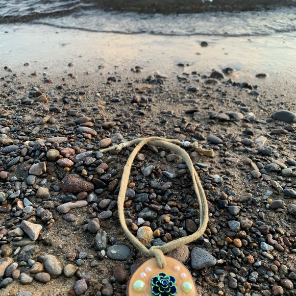 Flower, crystal, and wood pendant necklace - Picture 3 of 8